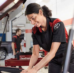 Service Center | LeadCar Toyota Wausau in Wausau WI
