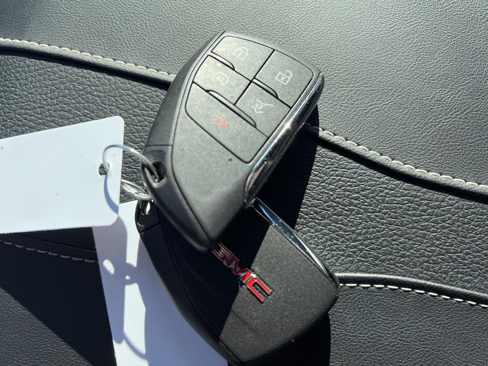 2024 GMC Acadia AWD Denali