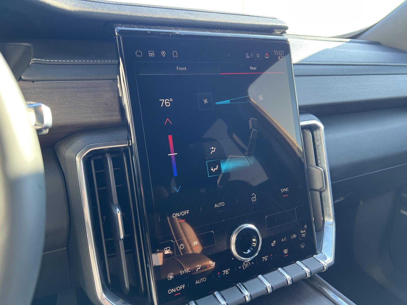 2024 GMC Acadia AWD Denali