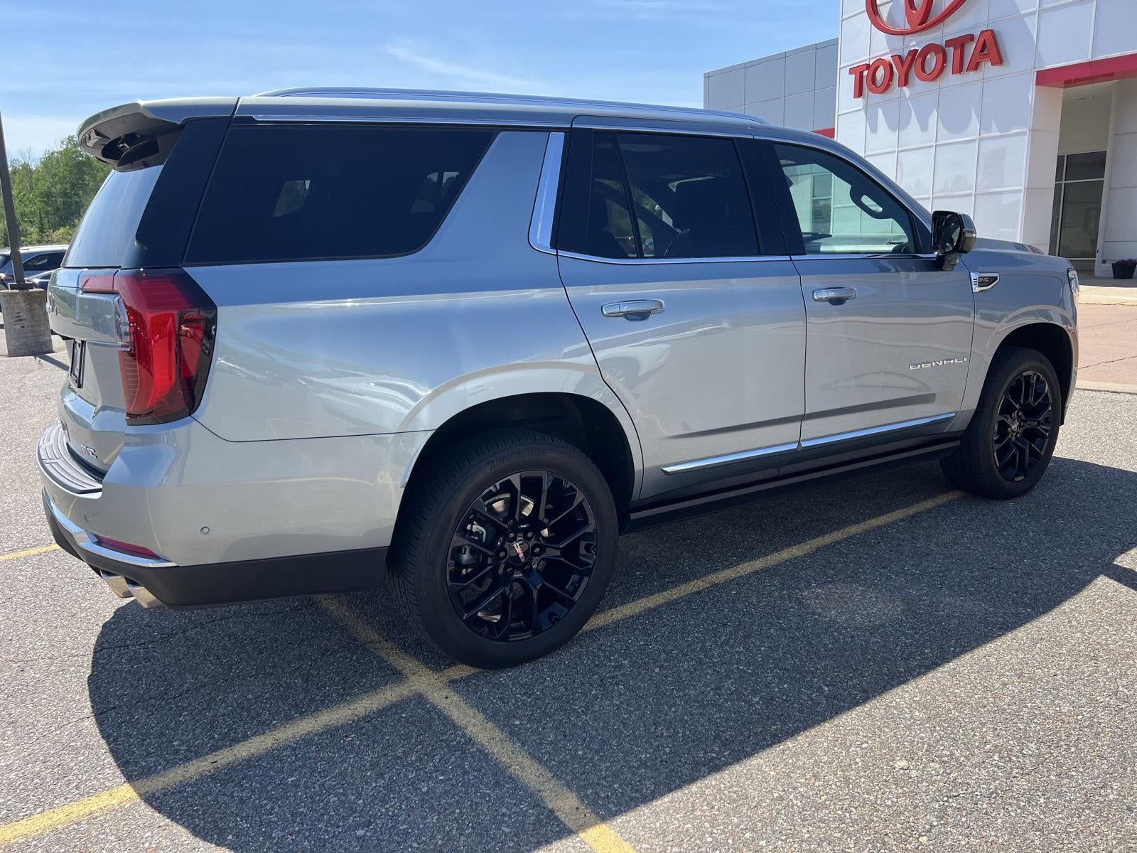 2025 GMC Yukon Denali
