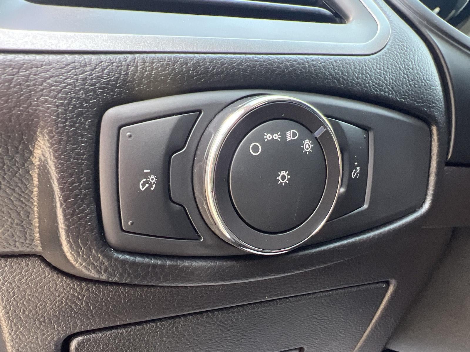 2015 Ford Edge SE