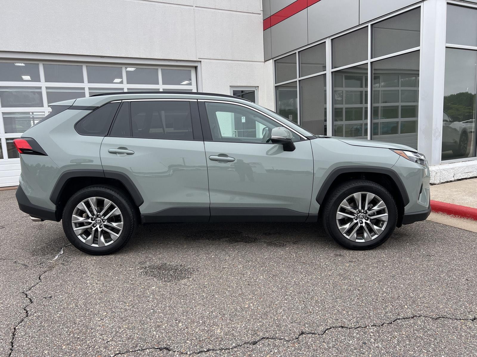 2023 Toyota RAV4 XLE Premium