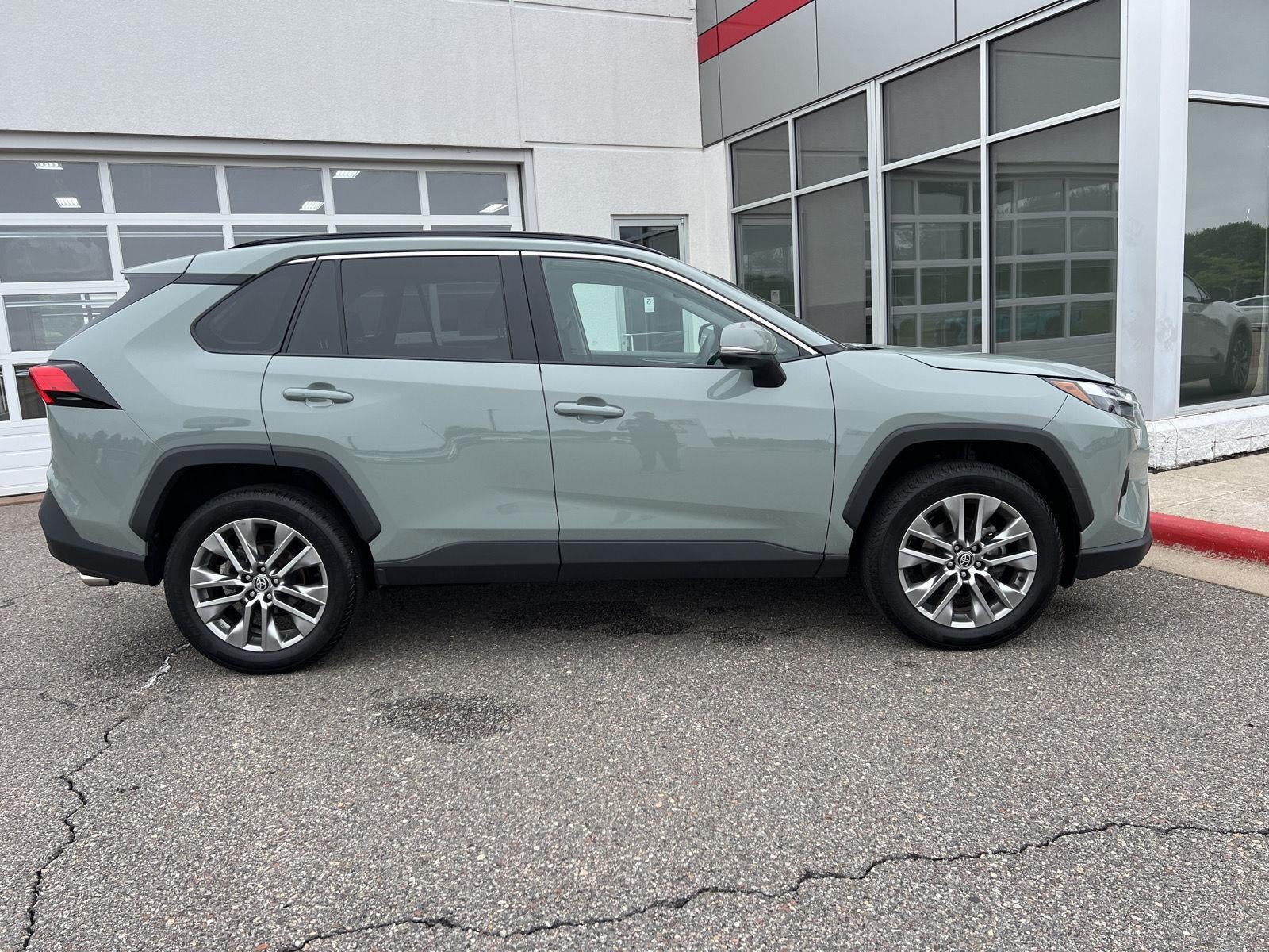2023 Toyota RAV4 XLE Premium
