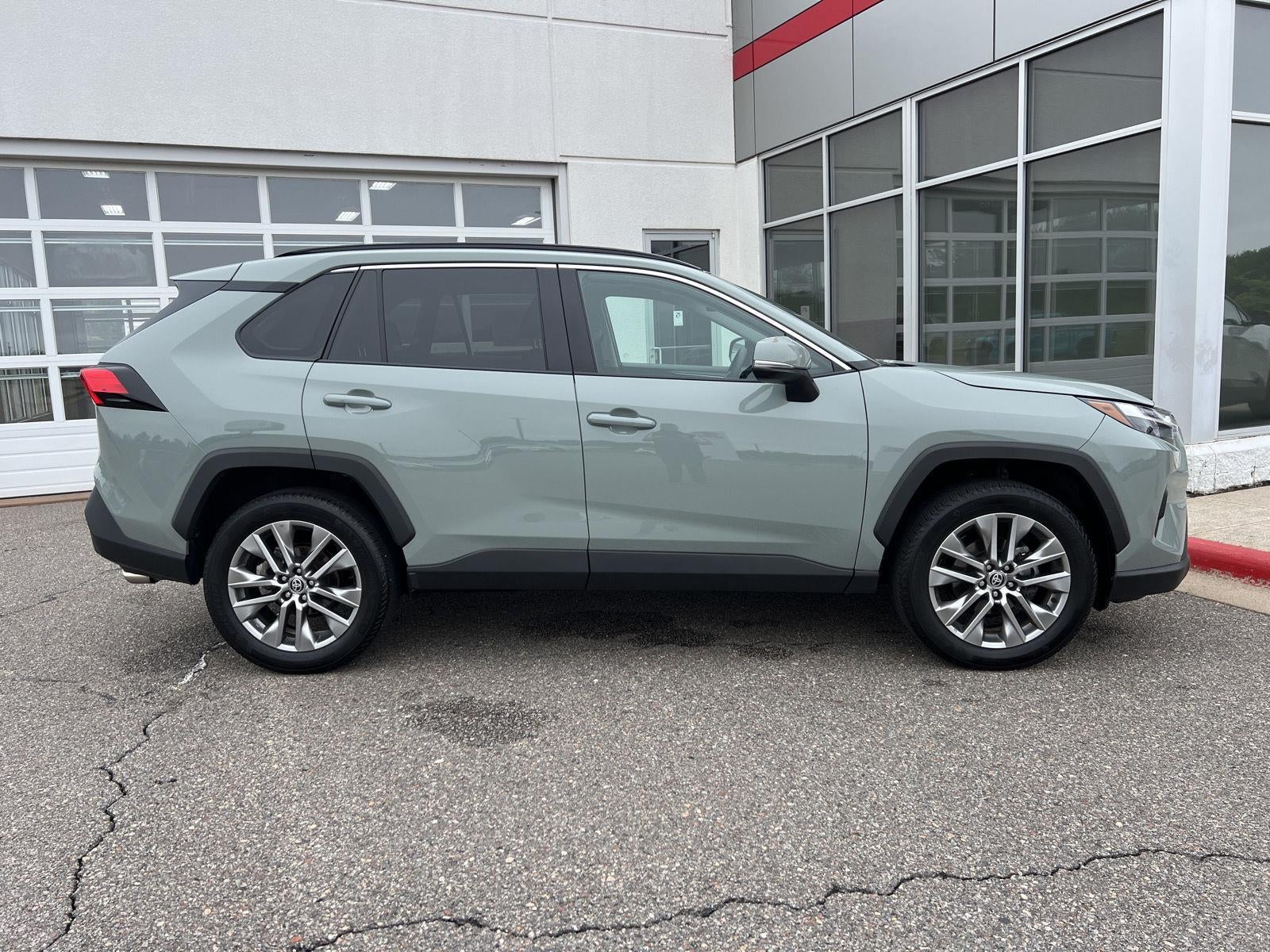 2023 Toyota RAV4 XLE Premium
