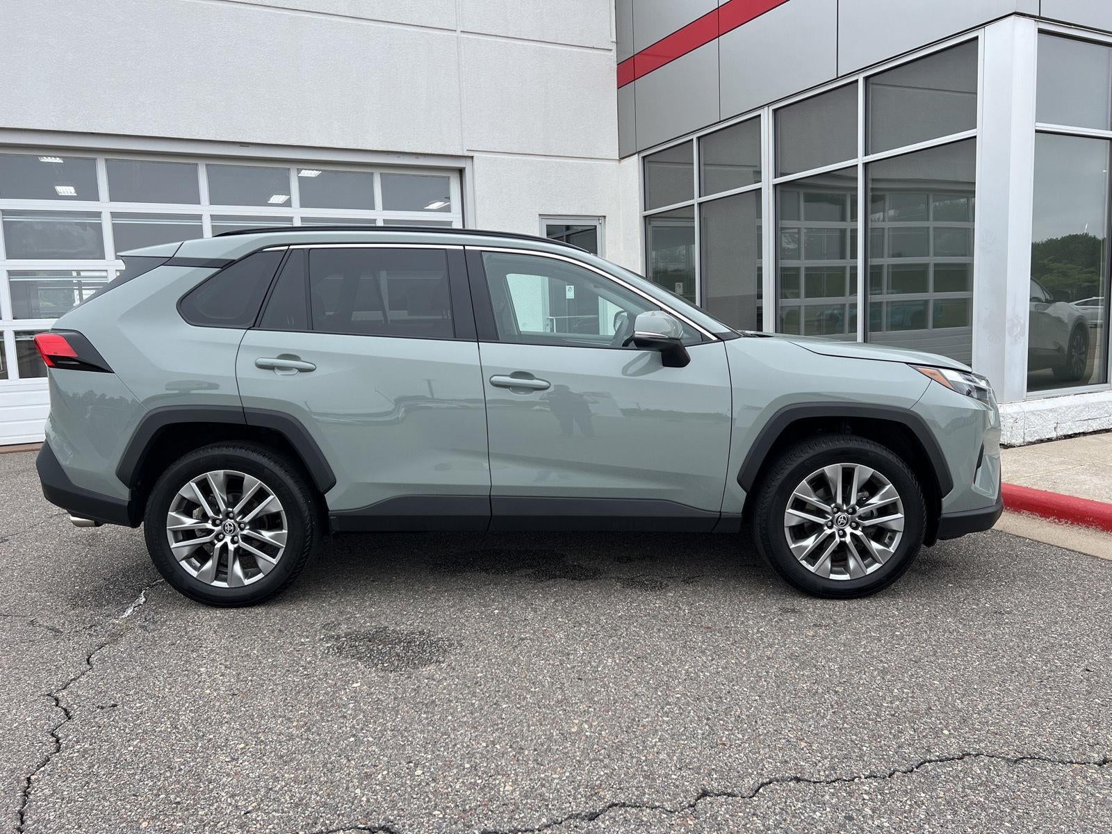 2023 Toyota RAV4 XLE Premium