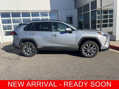 2025 Toyota RAV4 XLE Premium