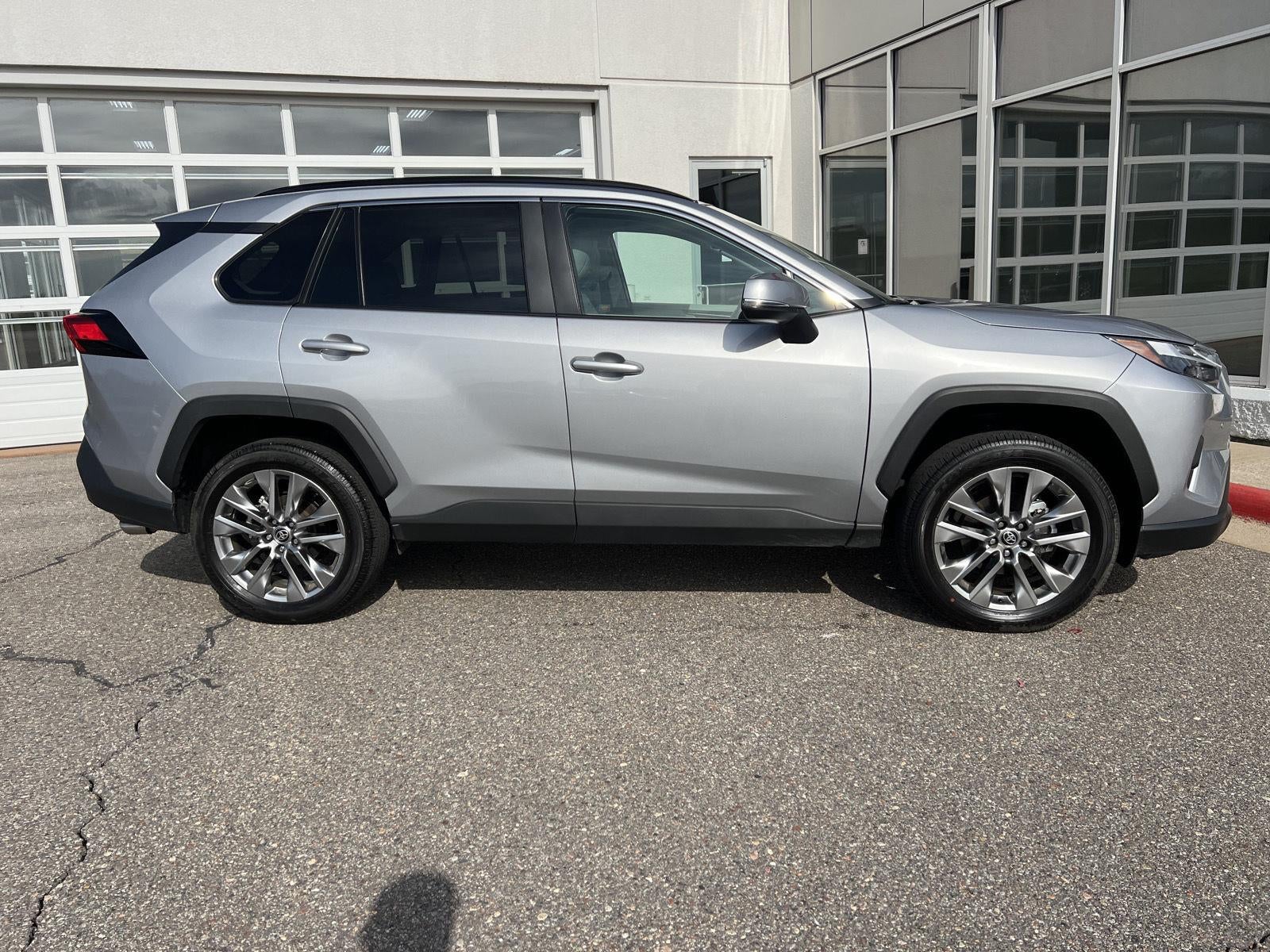 2025 Toyota RAV4 XLE Premium
