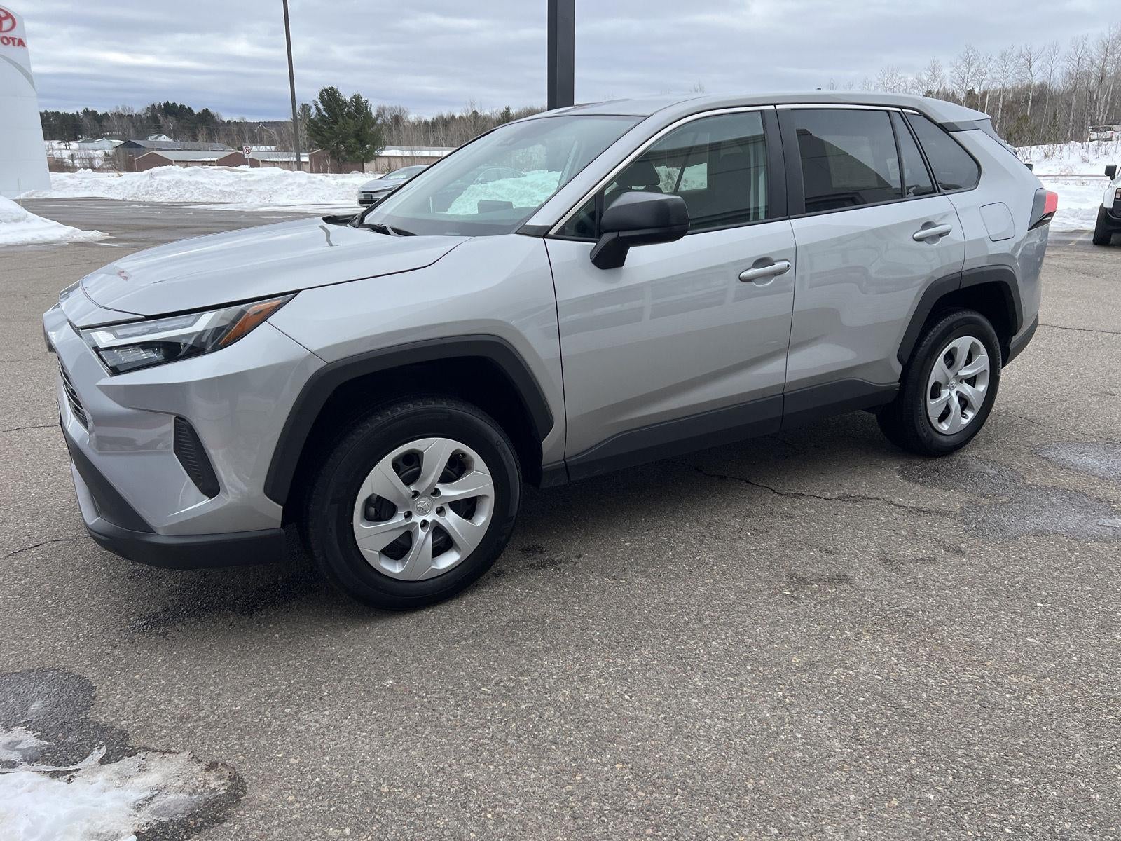 2024 Toyota RAV4 LE