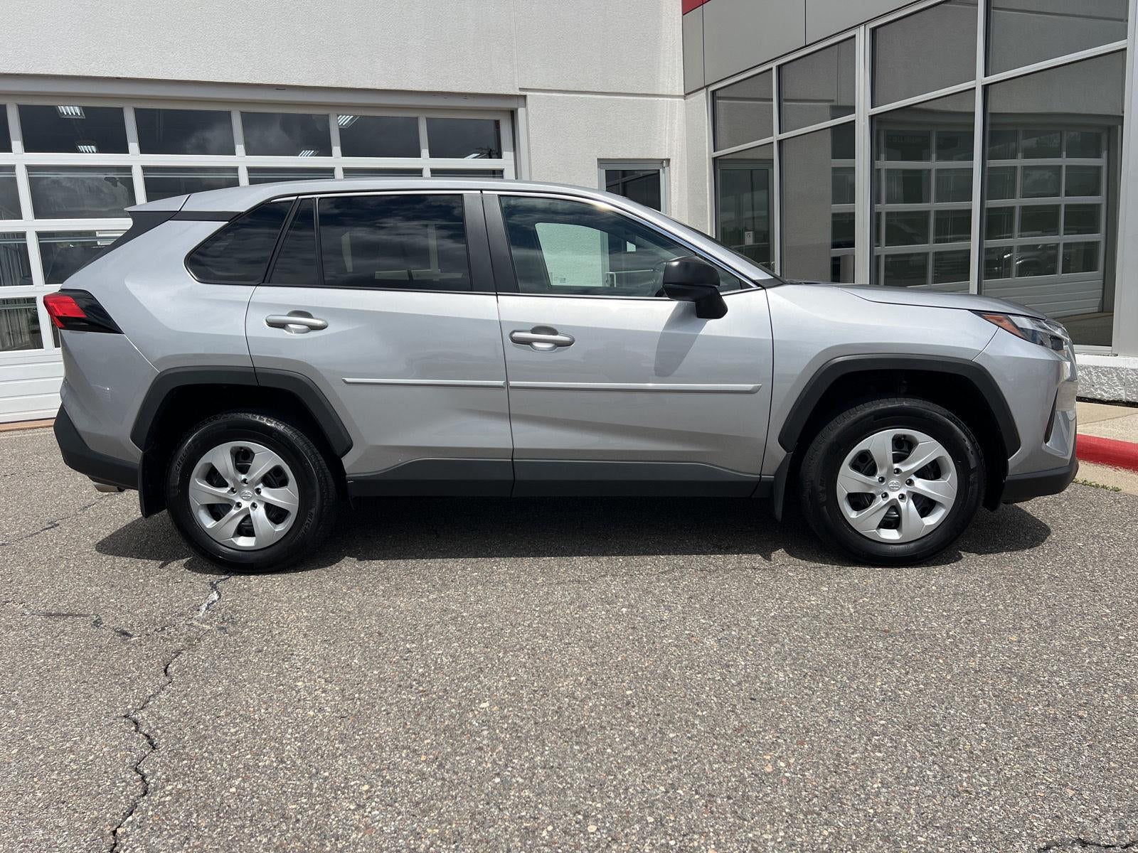 2023 Toyota RAV4 LE