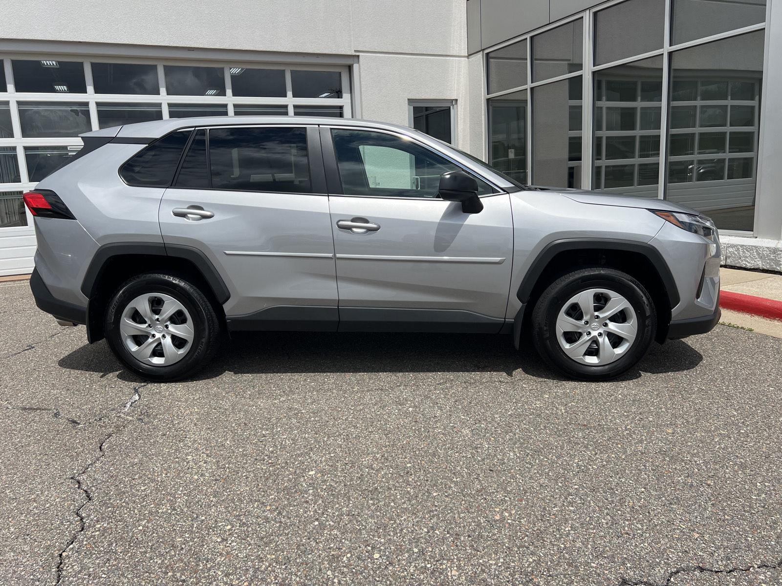 2023 Toyota RAV4 LE