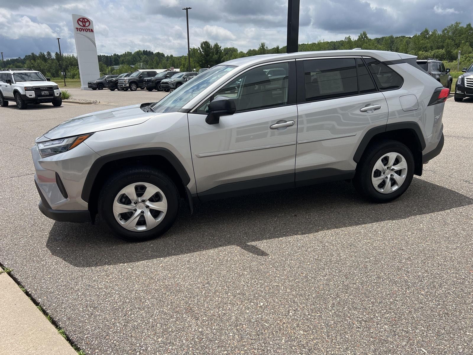 2023 Toyota RAV4 LE