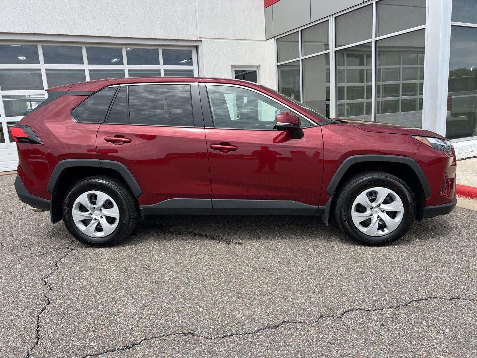 2025 Toyota RAV4 LE