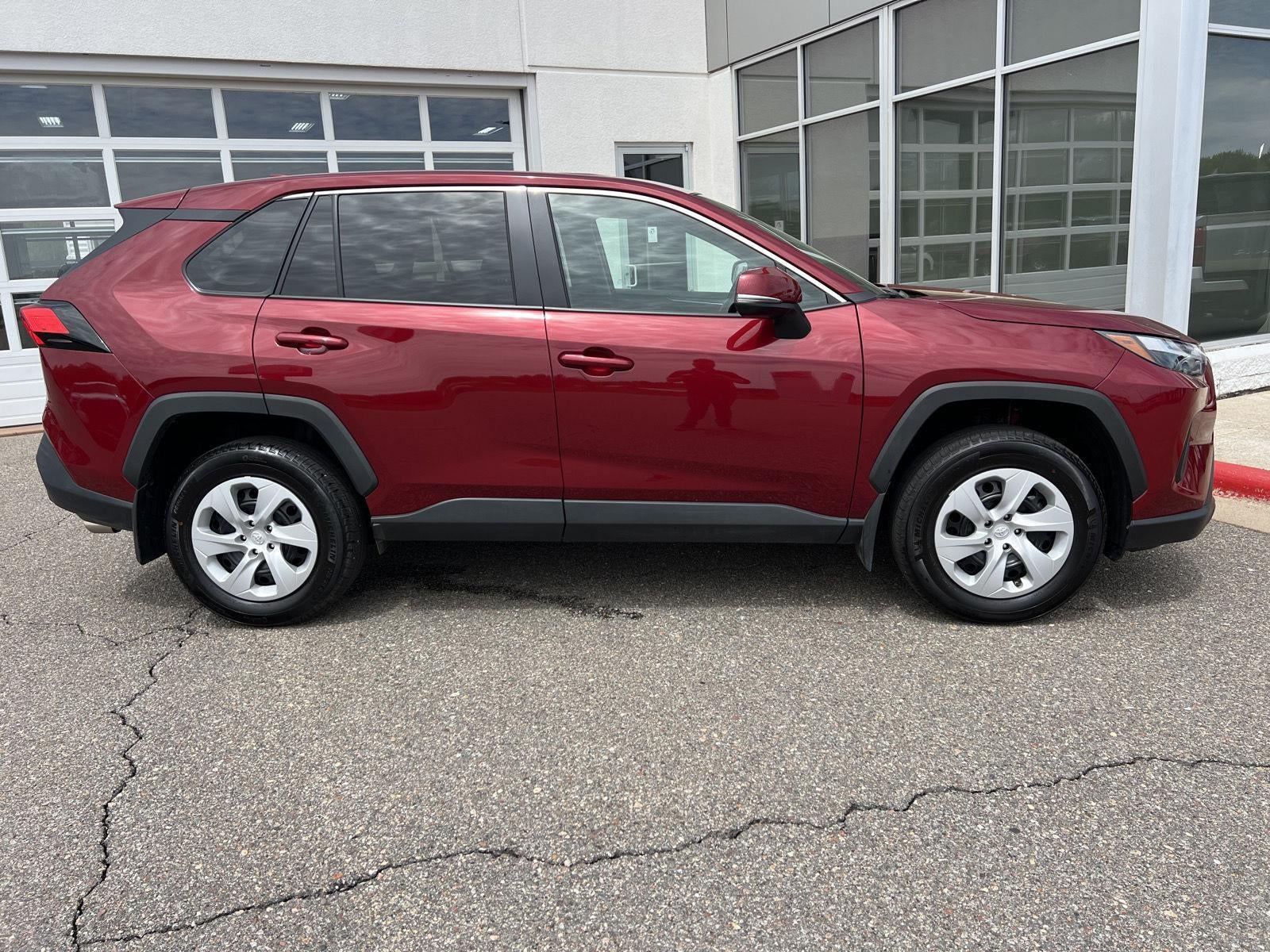 2025 Toyota RAV4 LE