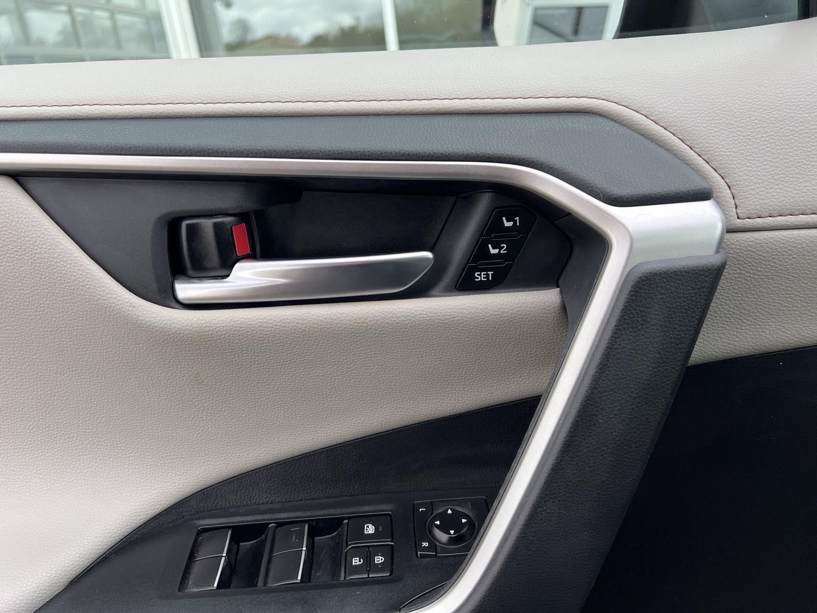 2020 Toyota RAV4 Limited