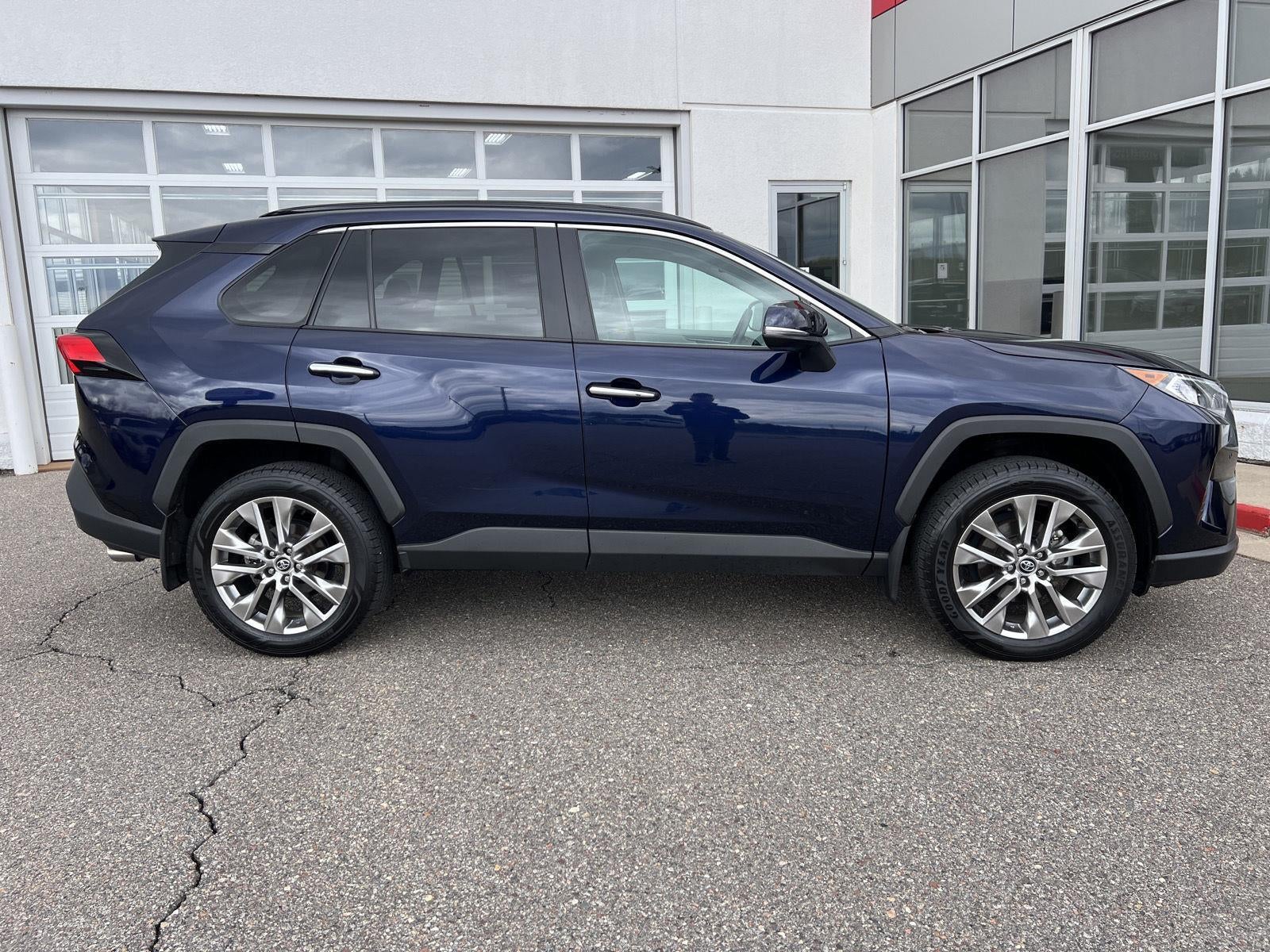 2020 Toyota RAV4 Limited