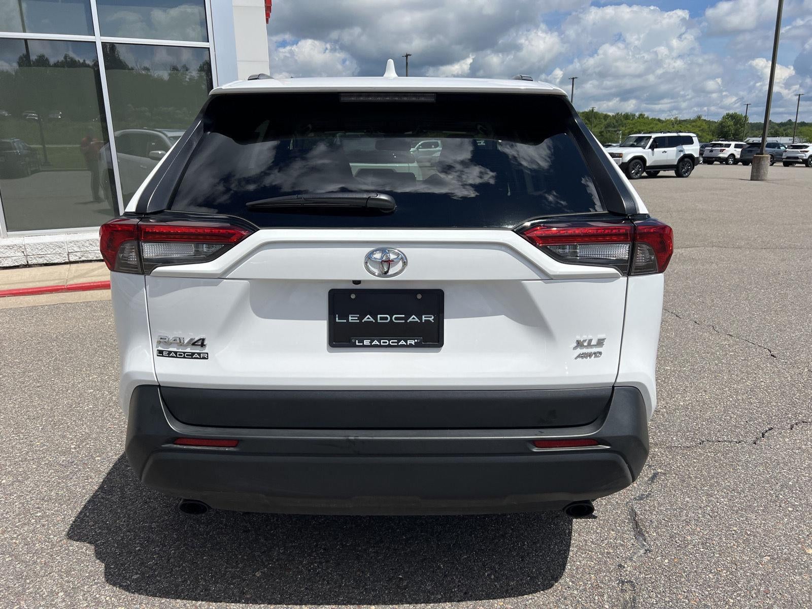 2025 Toyota RAV4 XLE