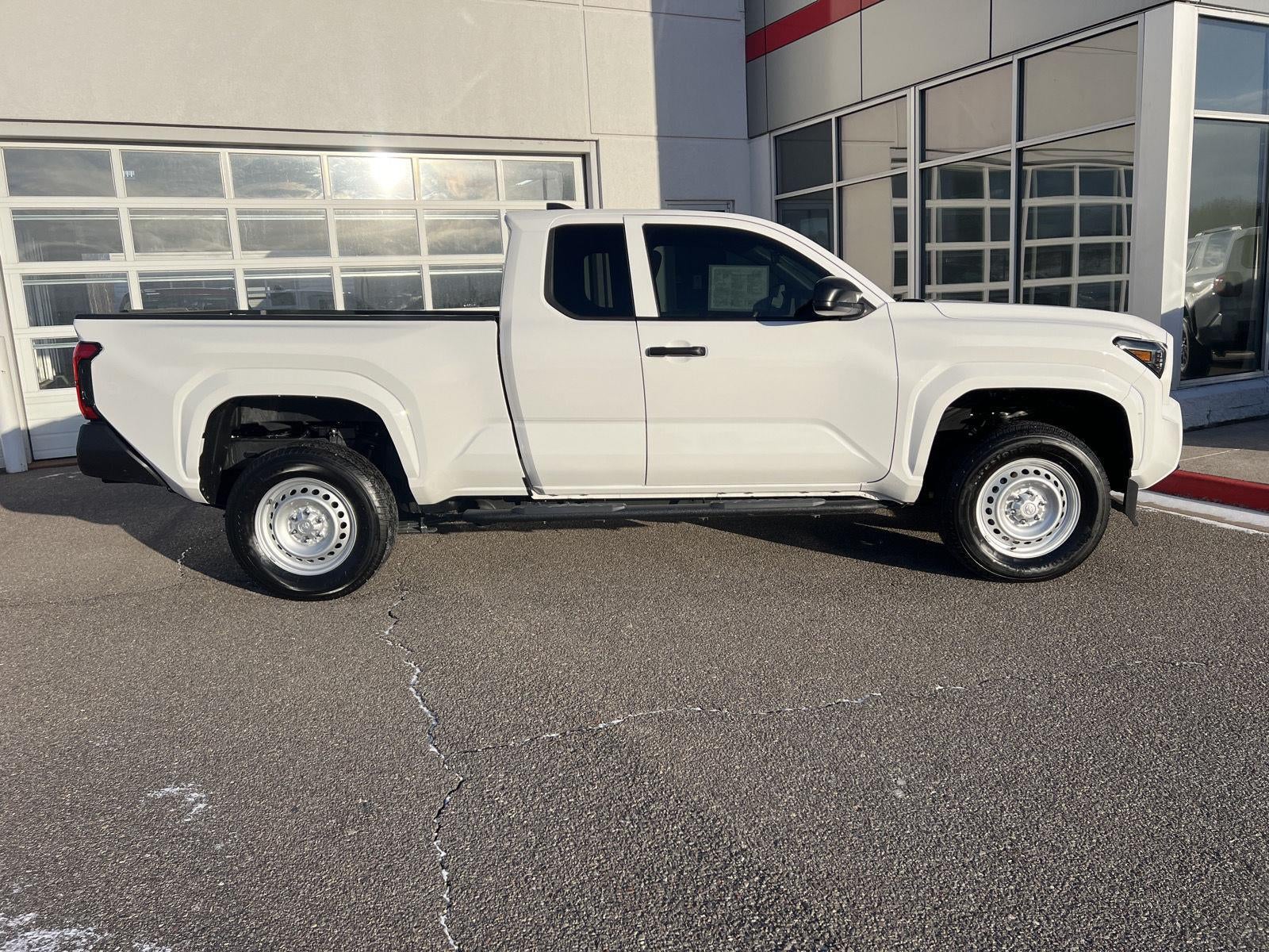 2025 Toyota Tacoma SR