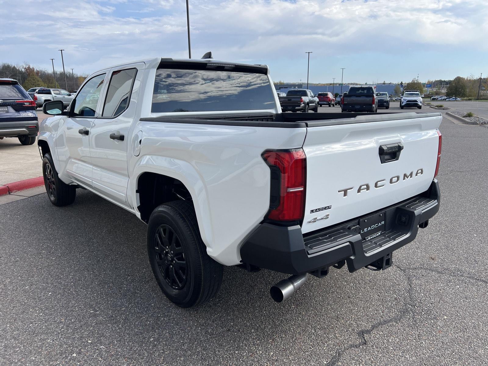 2026 Toyota TACOMA 4WD SR DOUBLE CAB 5' BED AT