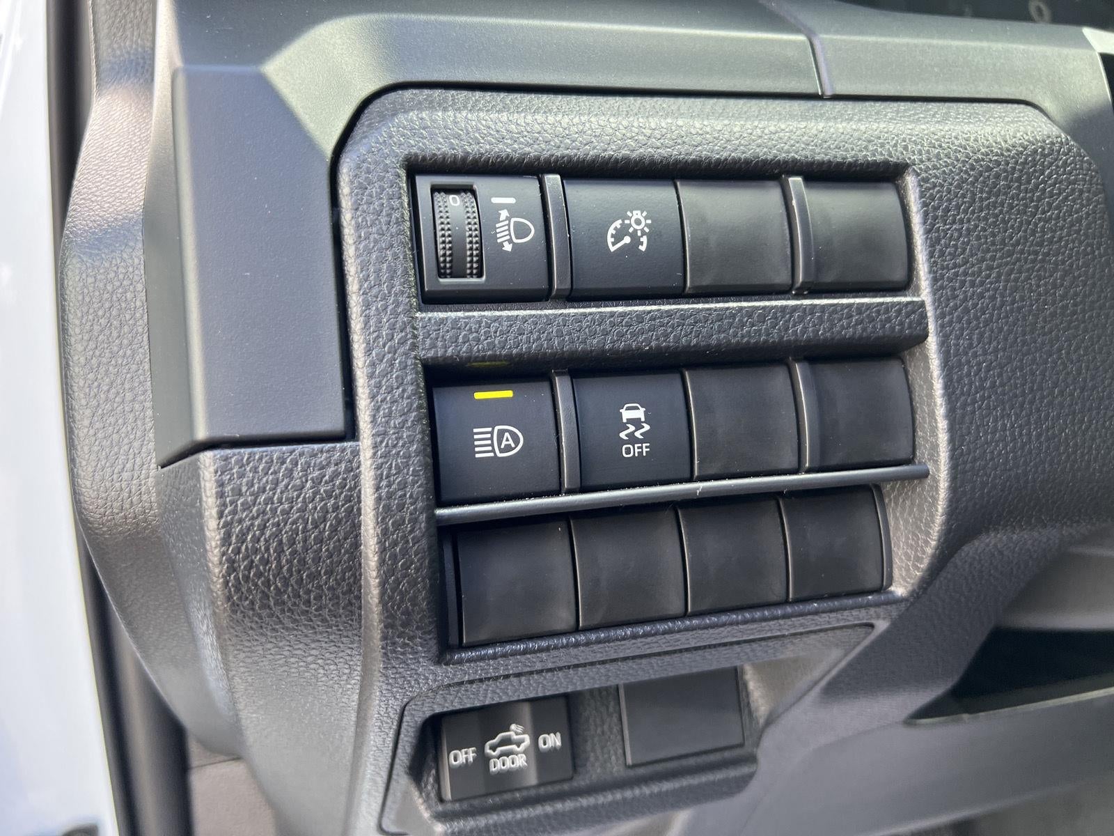 2026 Toyota TACOMA 4WD SR DOUBLE CAB 5' BED AT