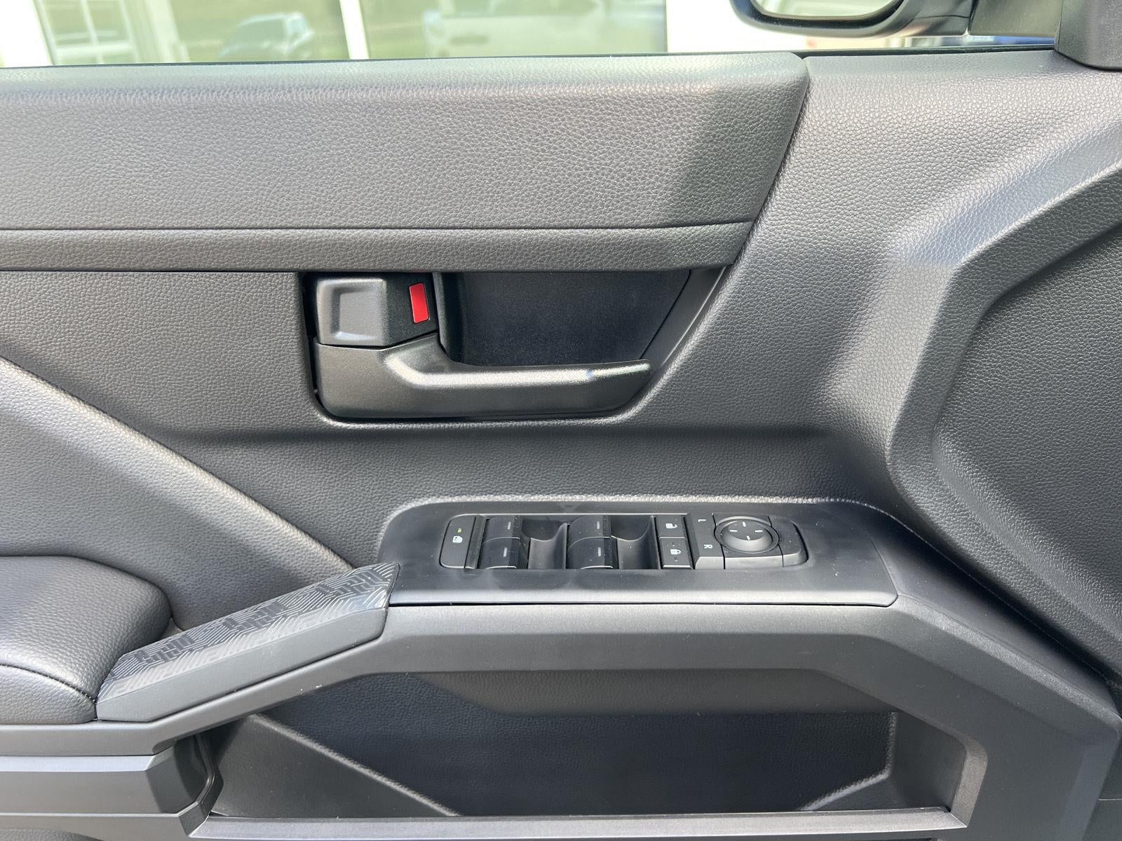 2026 Toyota TACOMA 4WD SR DOUBLE CAB 5' BED AT