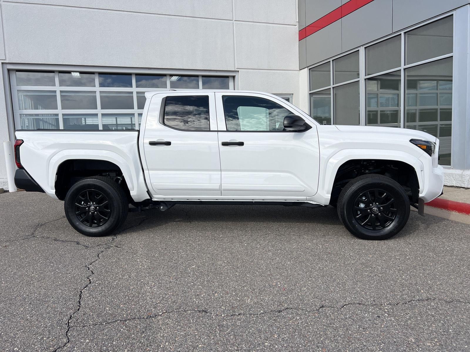 2026 Toyota TACOMA 4WD SR DOUBLE CAB 5' BED AT