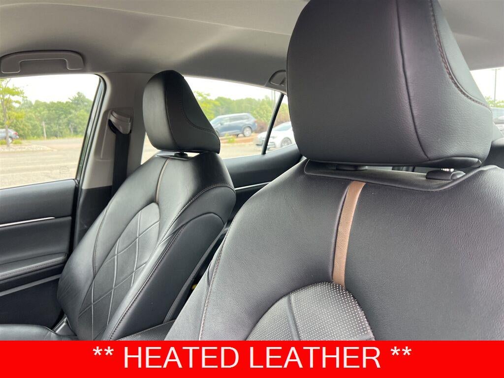 2019 Toyota Camry Hybrid XLE