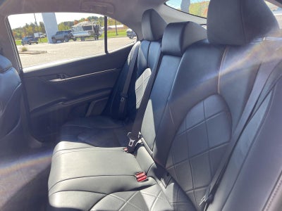 2019 Toyota Camry Hybrid XLE