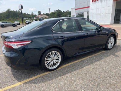 2019 Toyota Camry Hybrid XLE