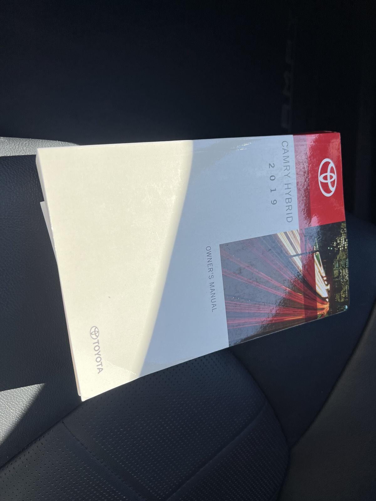 2019 Toyota Camry Hybrid XLE
