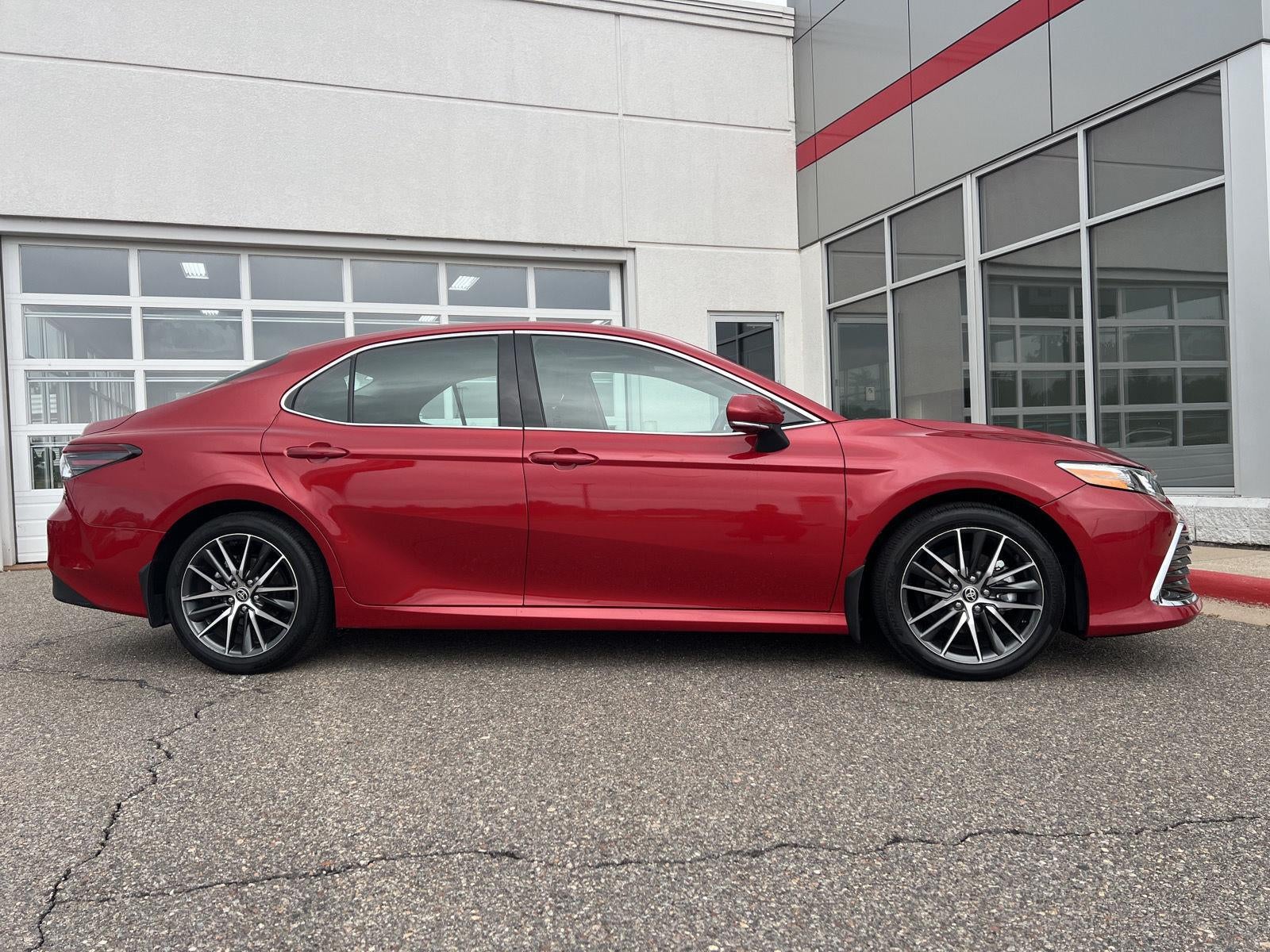 2024 Toyota Camry Hybrid XLE