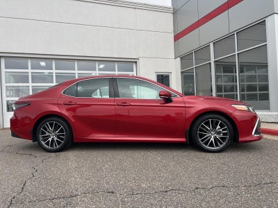 2024 Toyota Camry Hybrid XLE