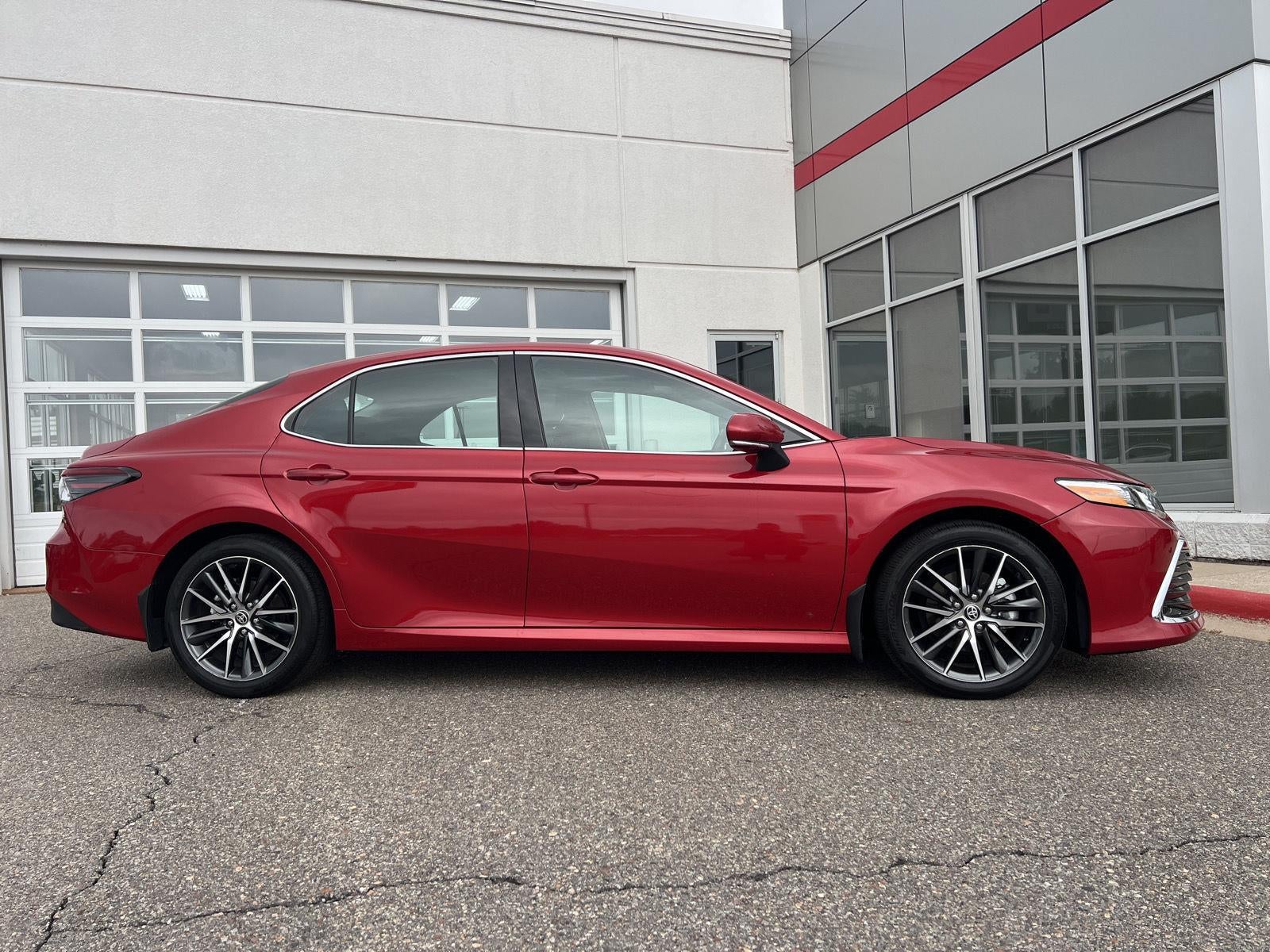 2024 Toyota Camry Hybrid XLE