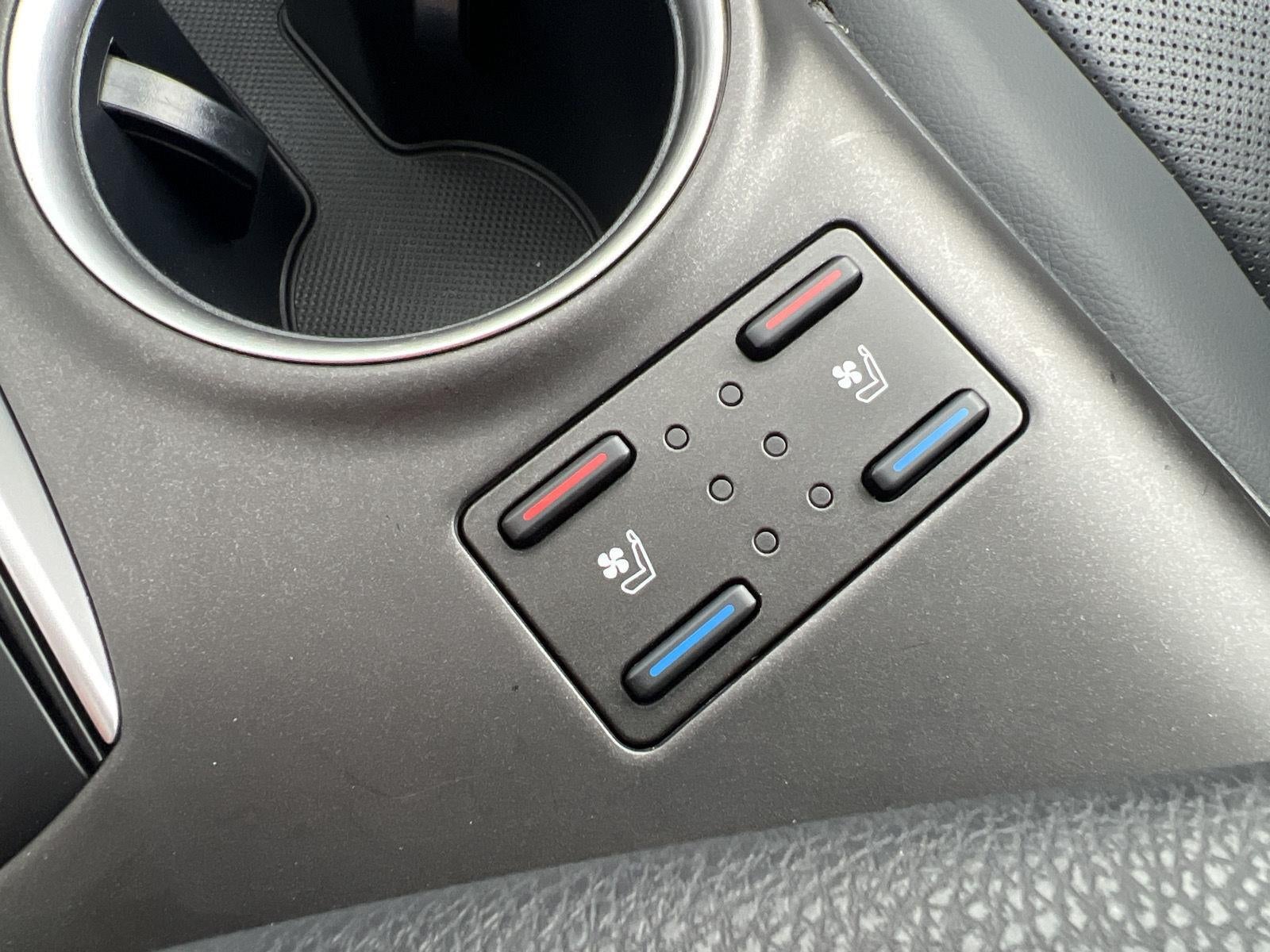 2024 Toyota Camry Hybrid XLE