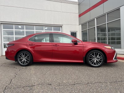 2024 Toyota Camry Hybrid XLE