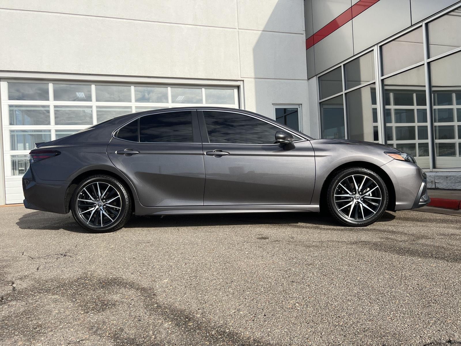 2024 Toyota Camry Hybrid SE