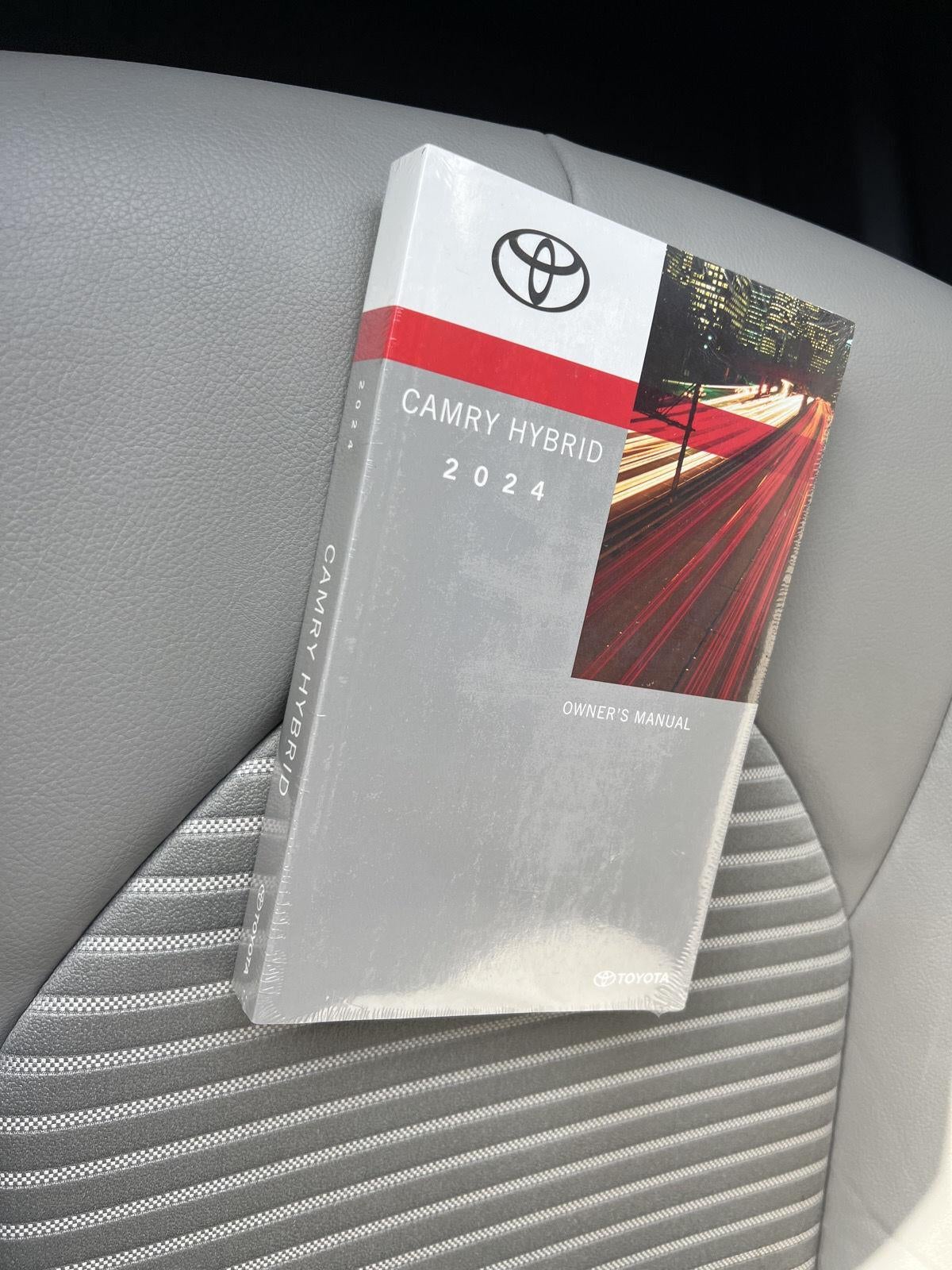 2024 Toyota Camry Hybrid SE