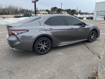 2024 Toyota Camry Hybrid SE