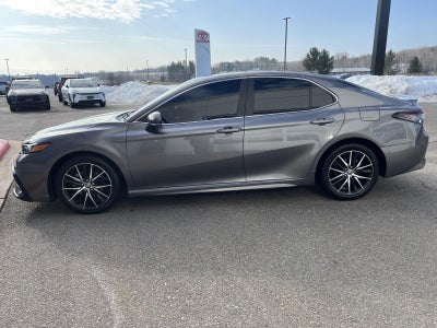2024 Toyota Camry Hybrid SE