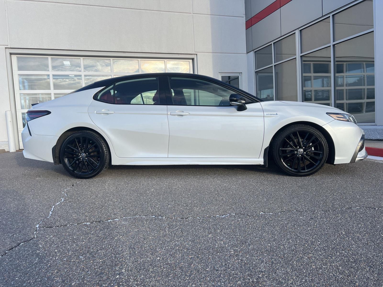 2021 Toyota Camry Hybrid XSE