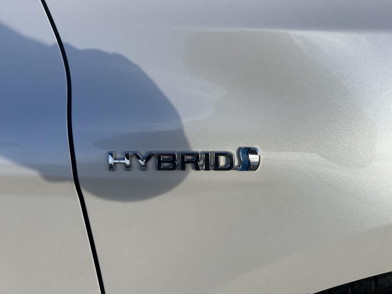 2021 Toyota Camry Hybrid XSE