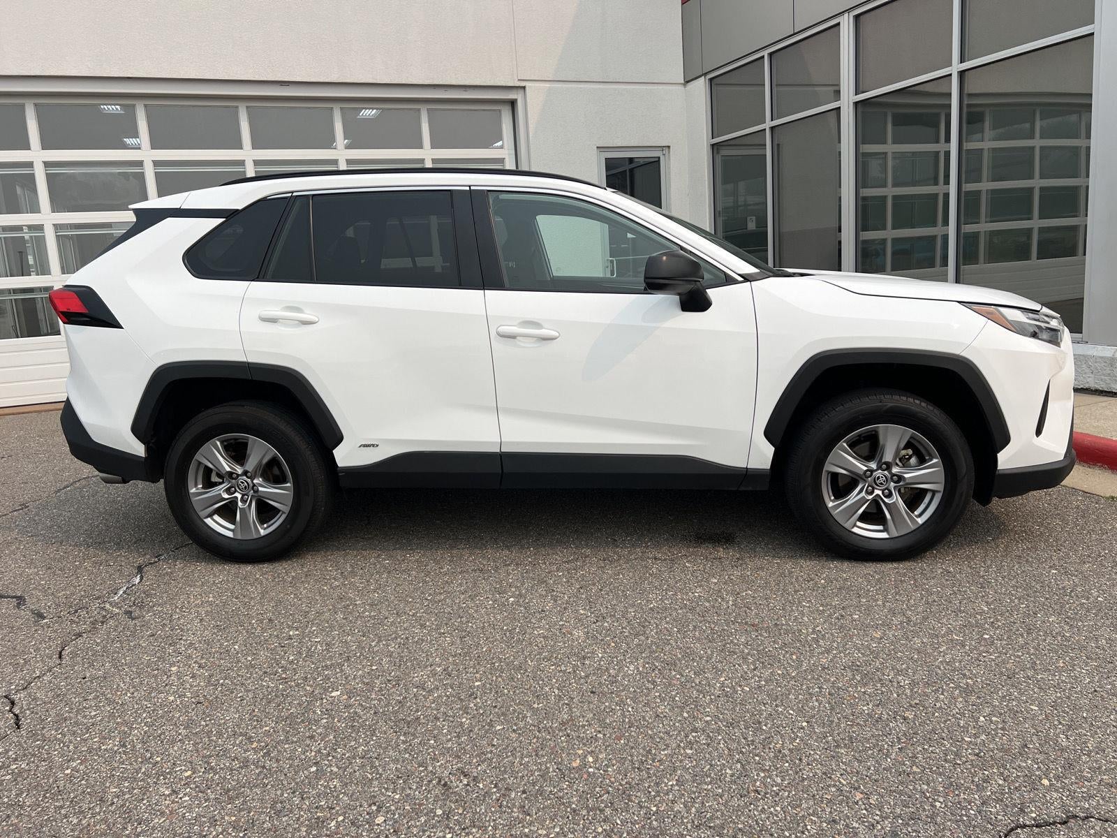2025 Toyota RAV4 Hybrid LE