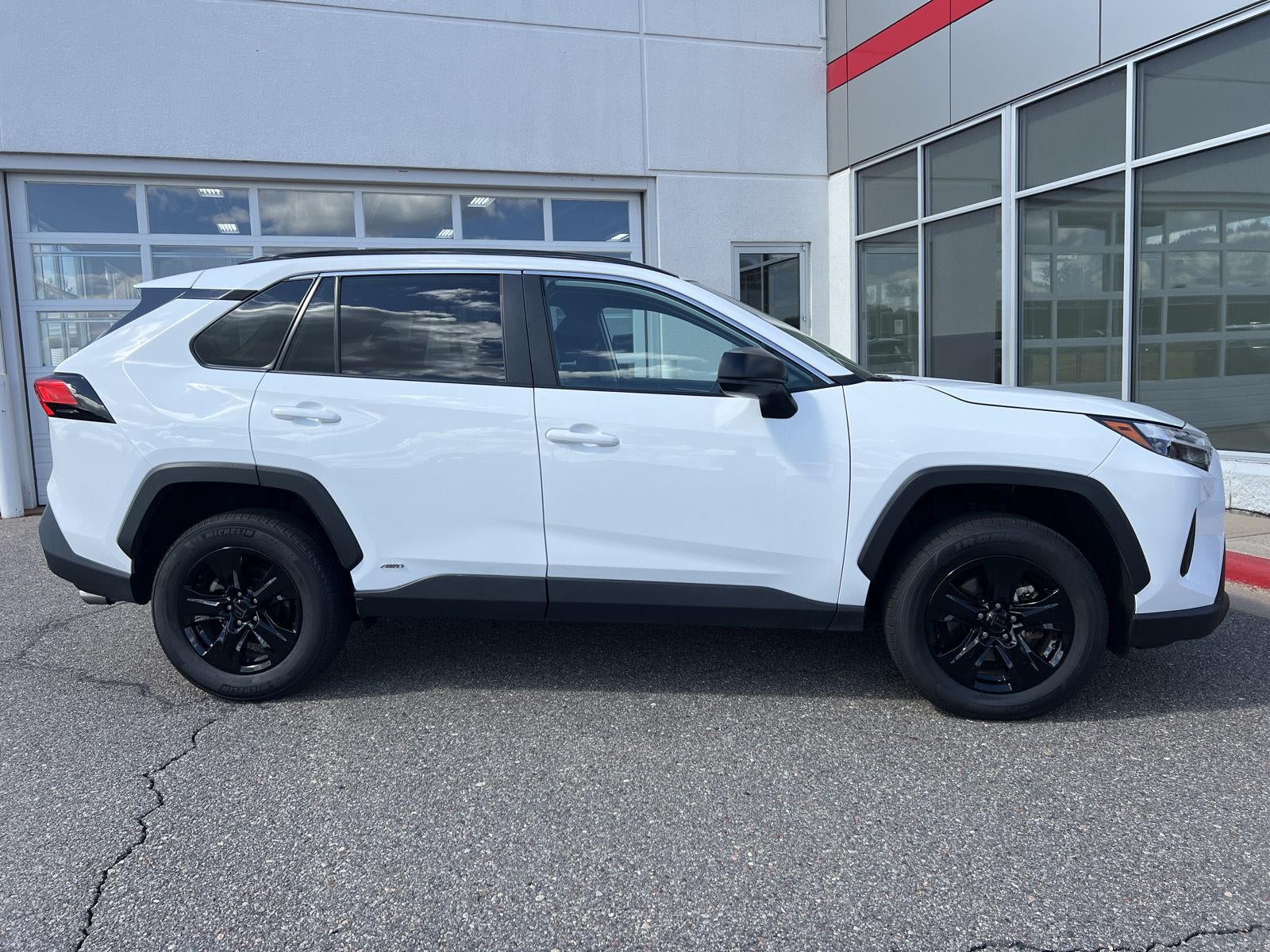 2025 Toyota Rav4 Hybrid LE
