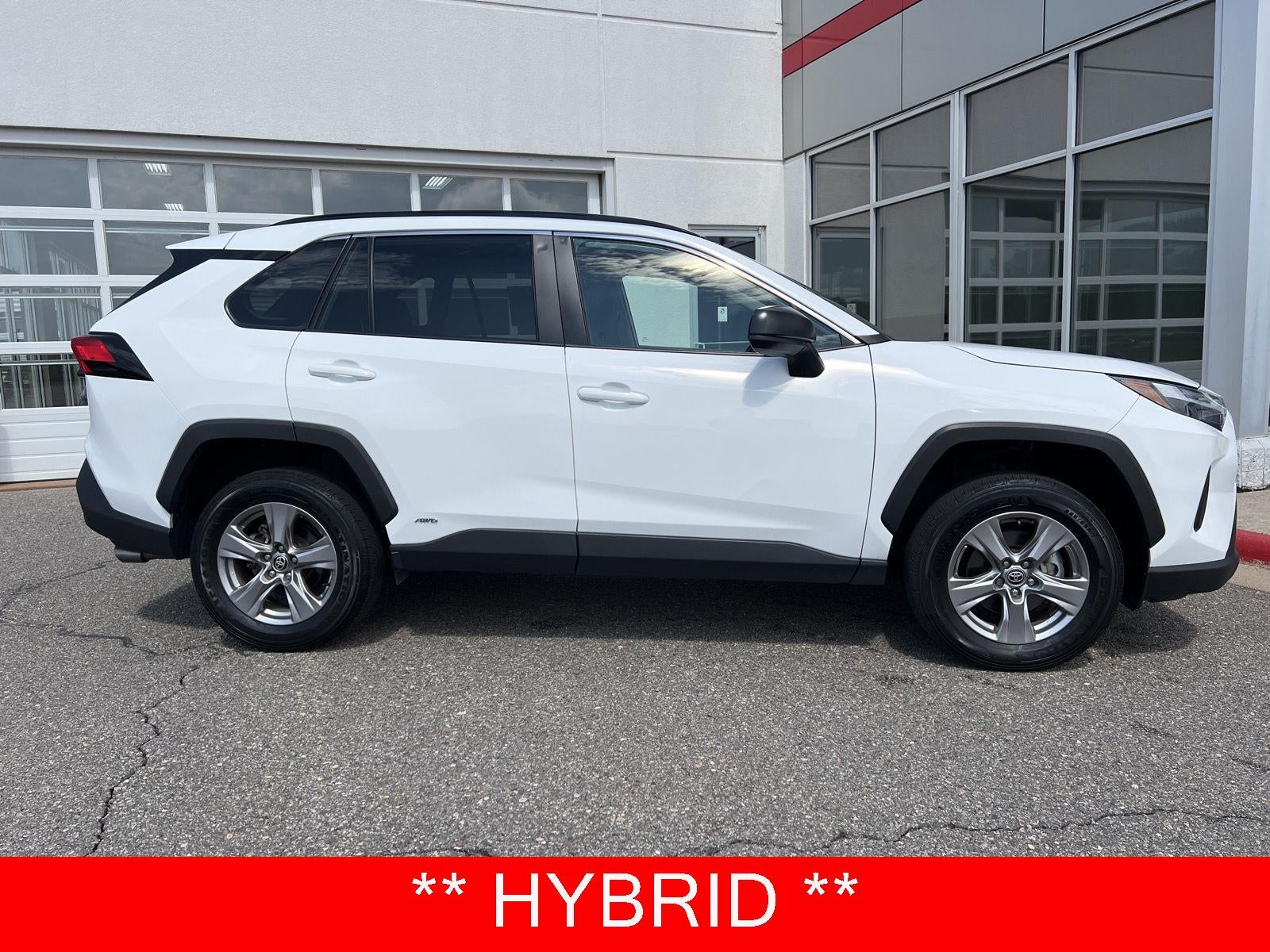2025 Toyota Rav4 Hybrid LE