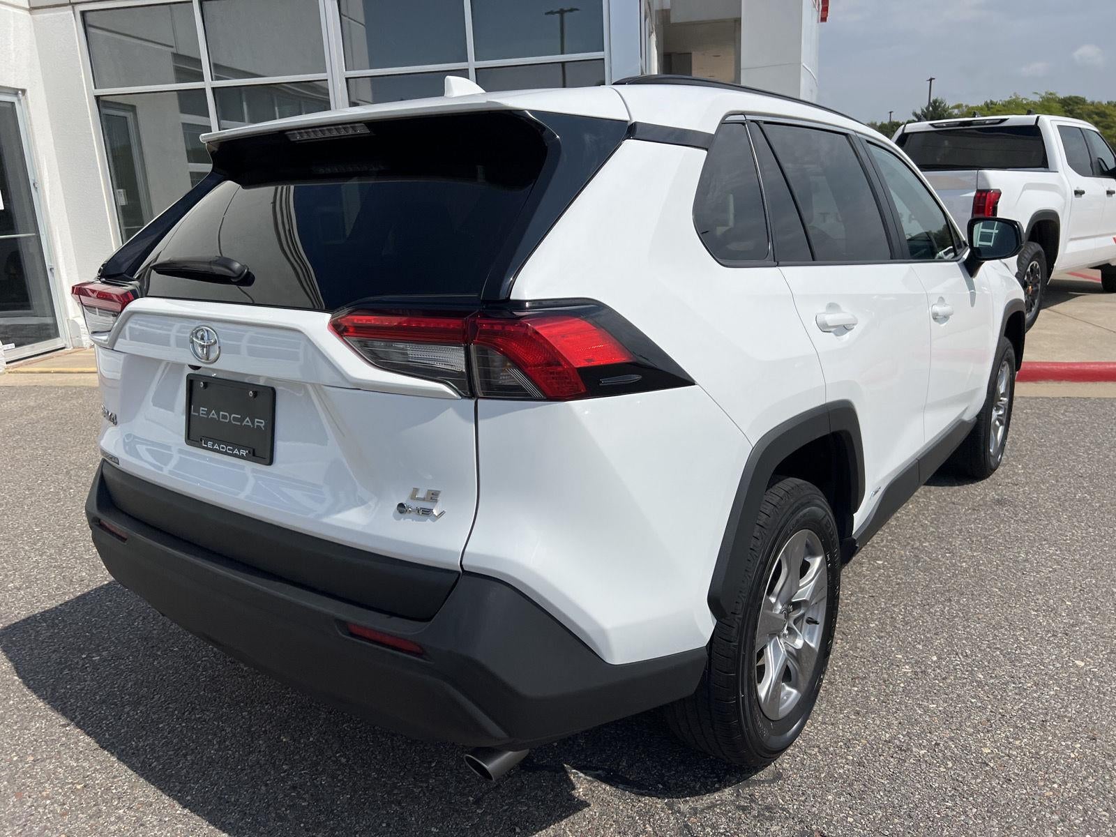 2025 Toyota Rav4 Hybrid LE