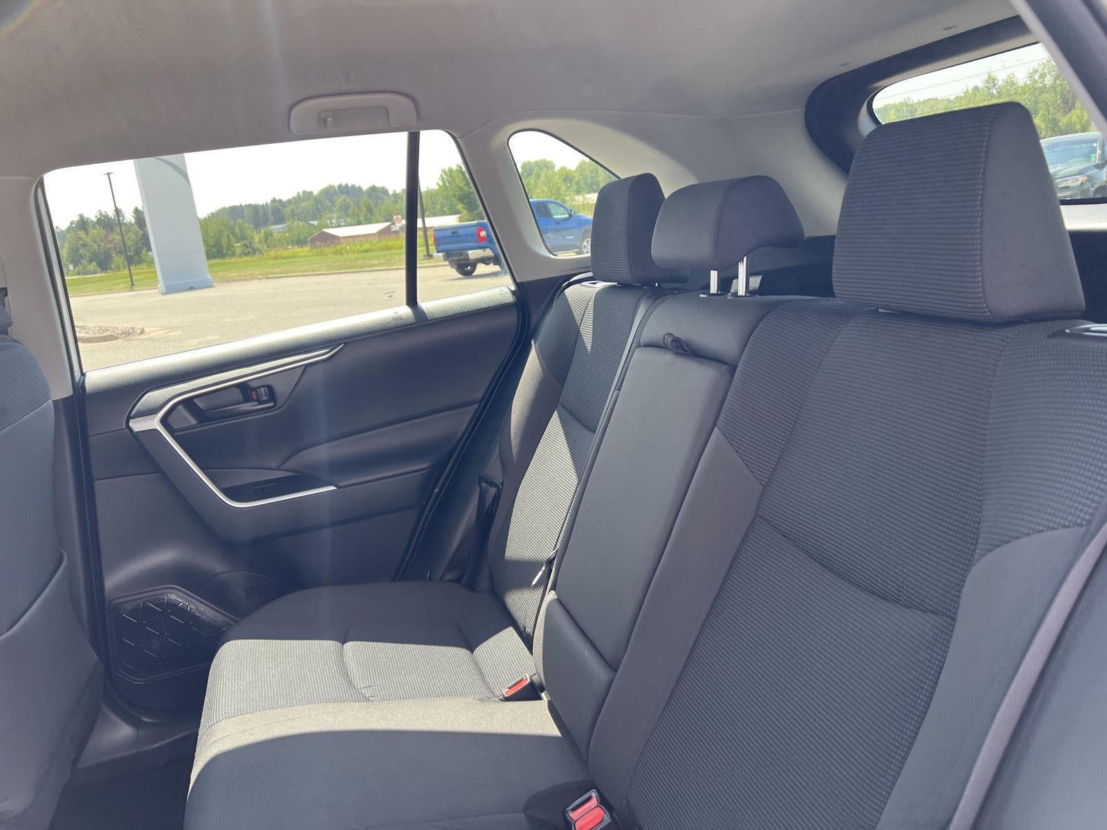 2025 Toyota Rav4 Hybrid LE