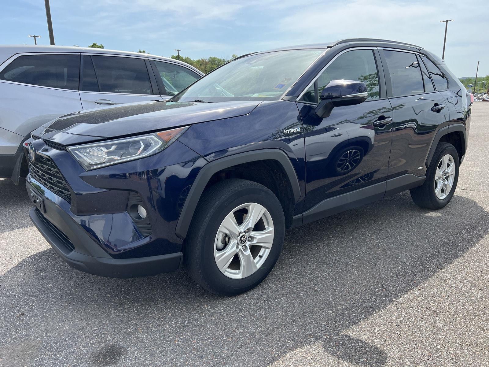 2021 Toyota RAV4 Hybrid XLE