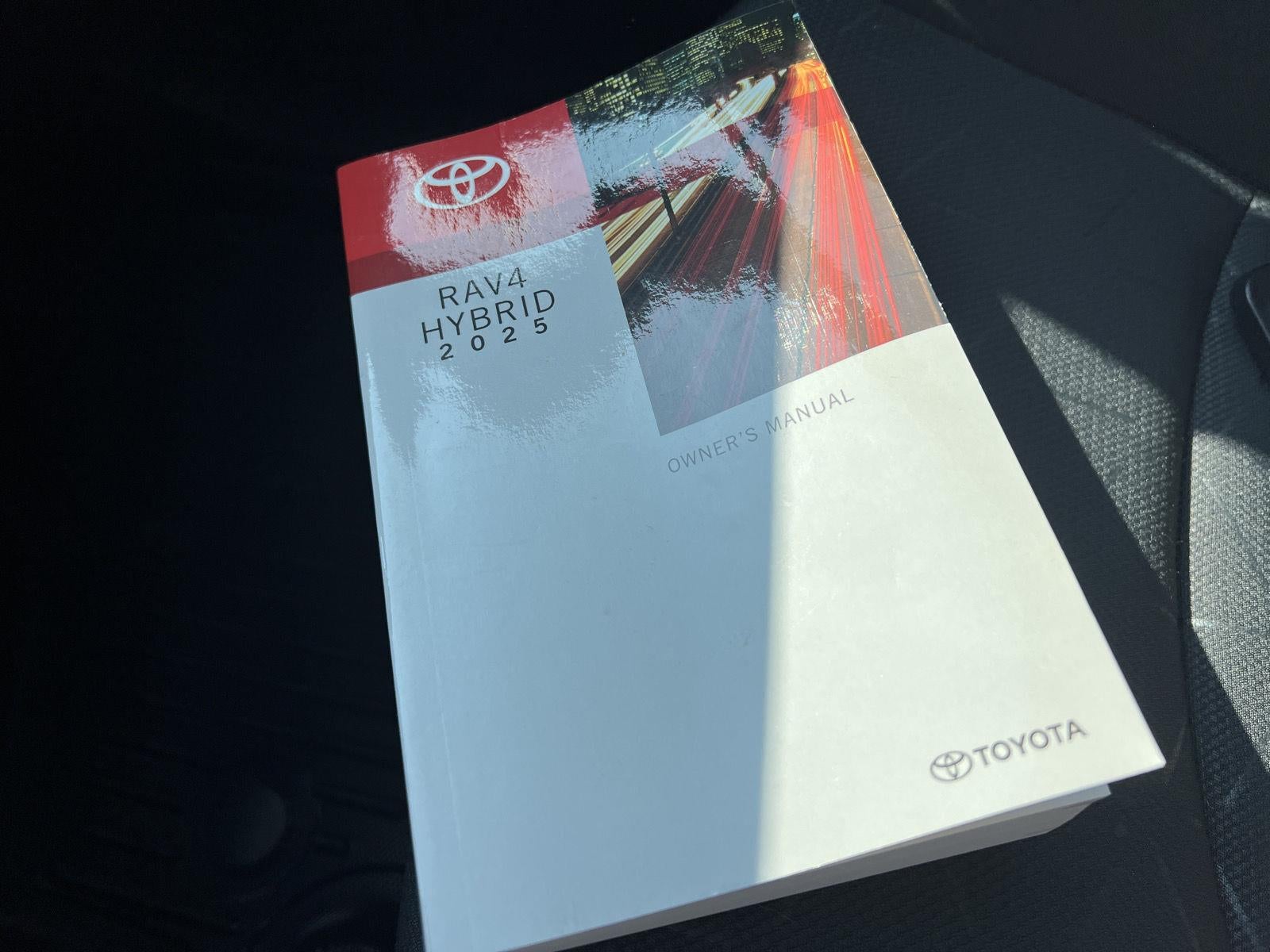 2025 Toyota RAV4 Hybrid XLE