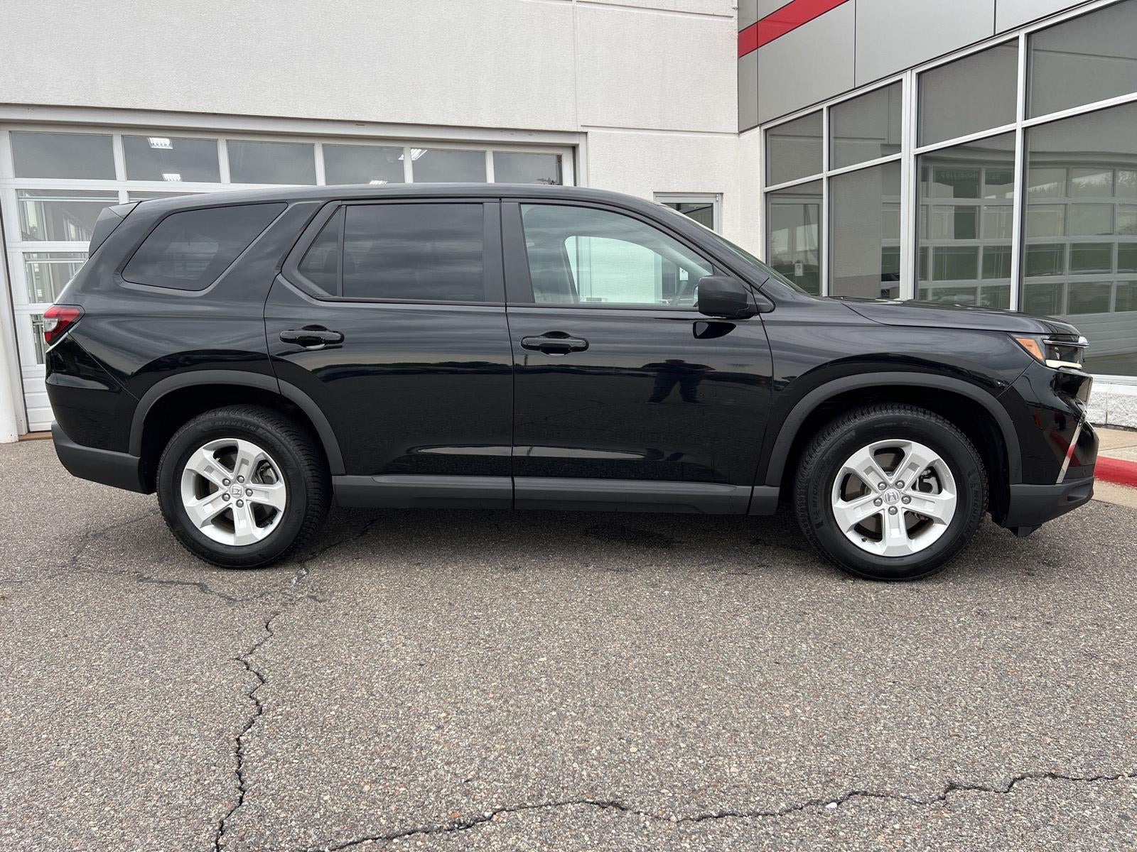 2023 Honda Pilot LX
