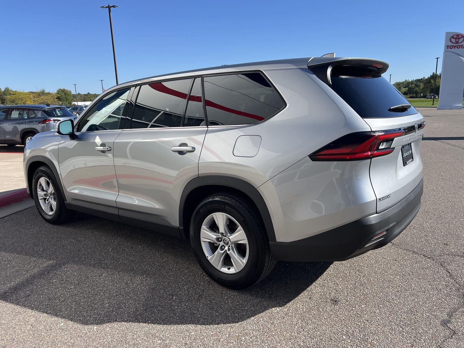 2025 Toyota Grand Highlander LE FWD