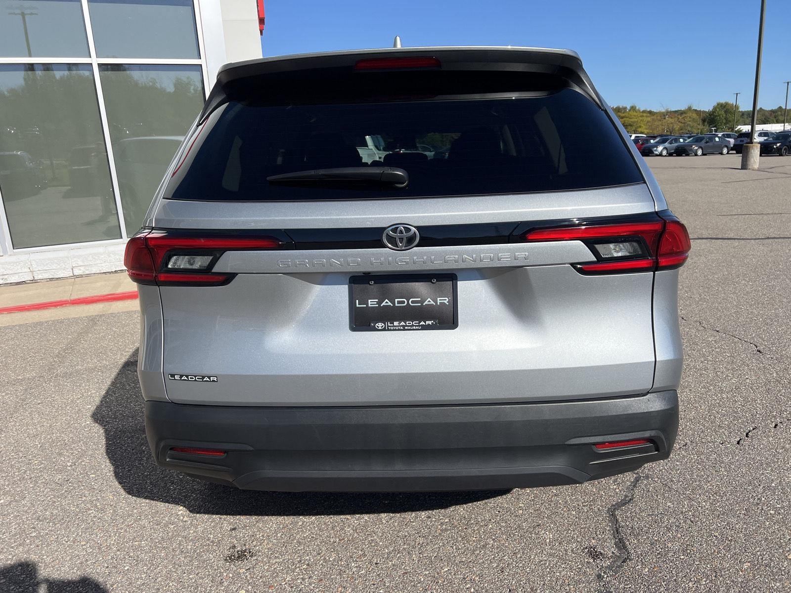 2025 Toyota Grand Highlander LE FWD